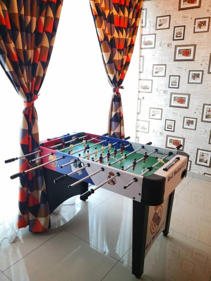 Teluk Batik 17Paradisehome Private Pool Karaoke Snooker Bbq 15Pax Lumut Exterior photo